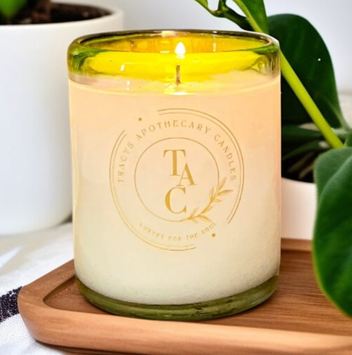 Aguacate Verde Cloche Candle